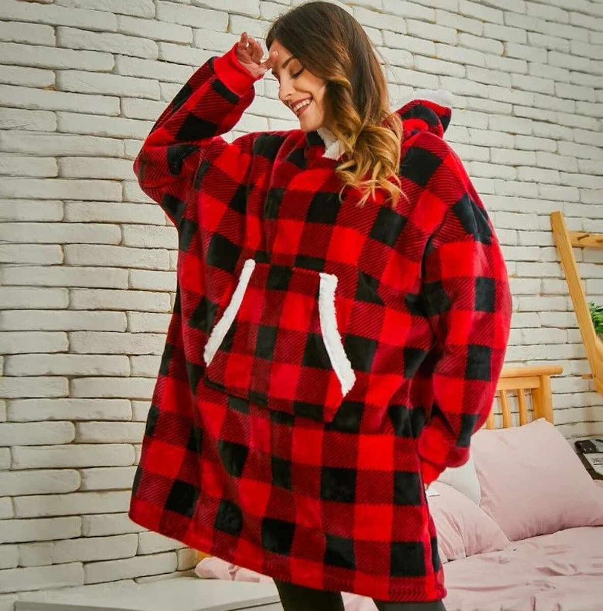 Huggle Velvet King Size Blanket 80x85cm Red 306068-CARRE